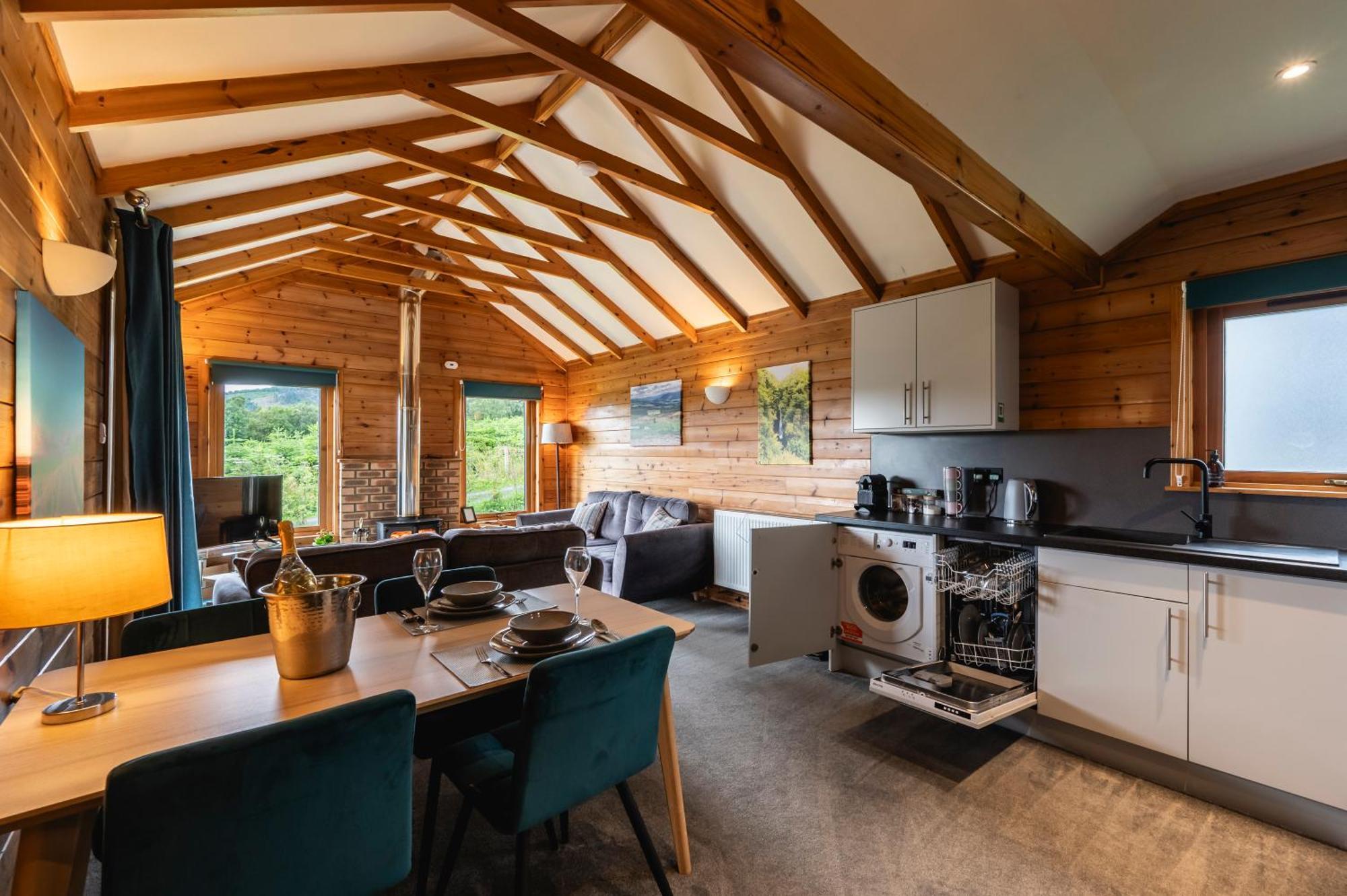 Kinnaird Woodland Lodges Pitlochry Exterior foto